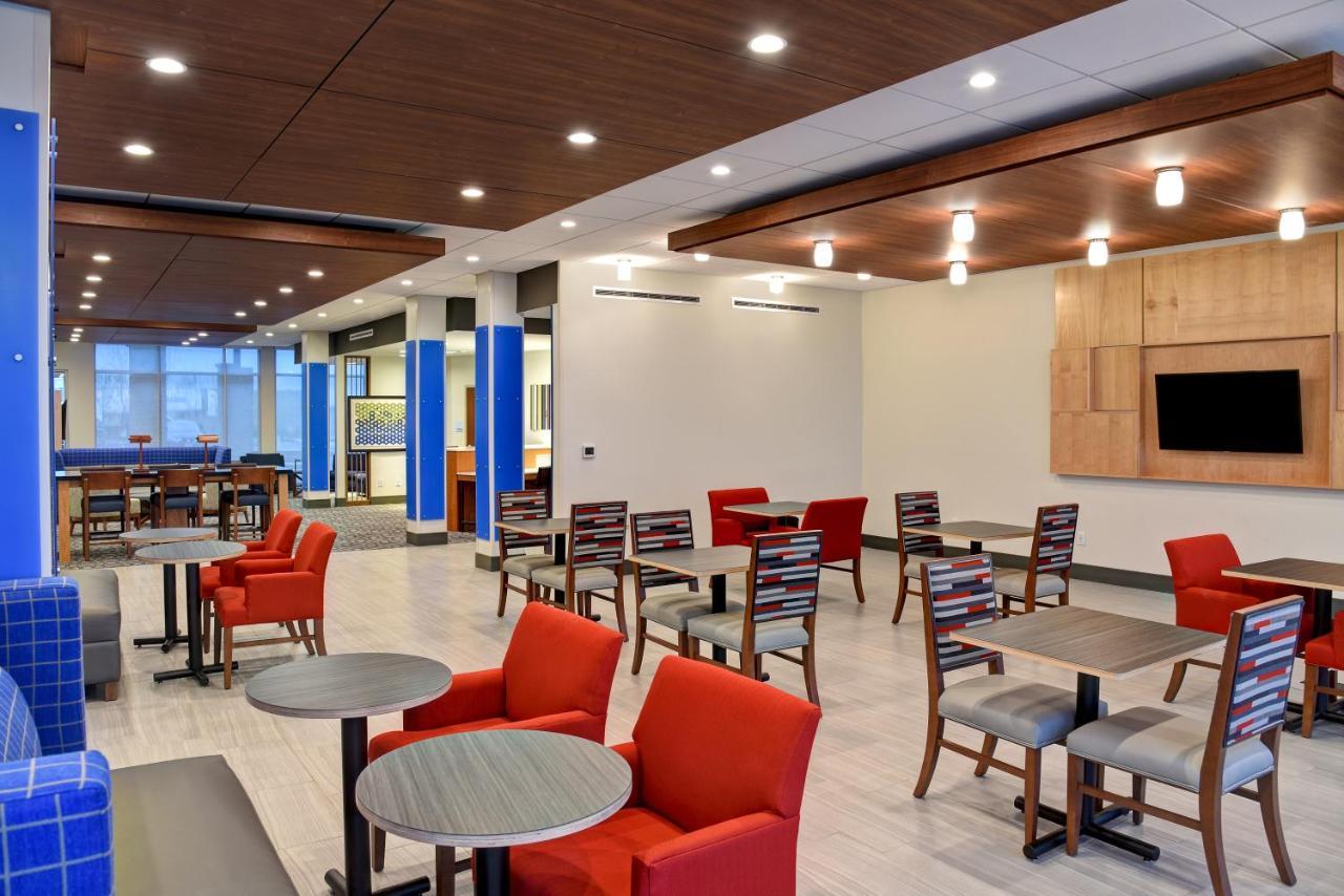 Holiday Inn Express & Suites - Ottawa By Ihg מראה חיצוני תמונה